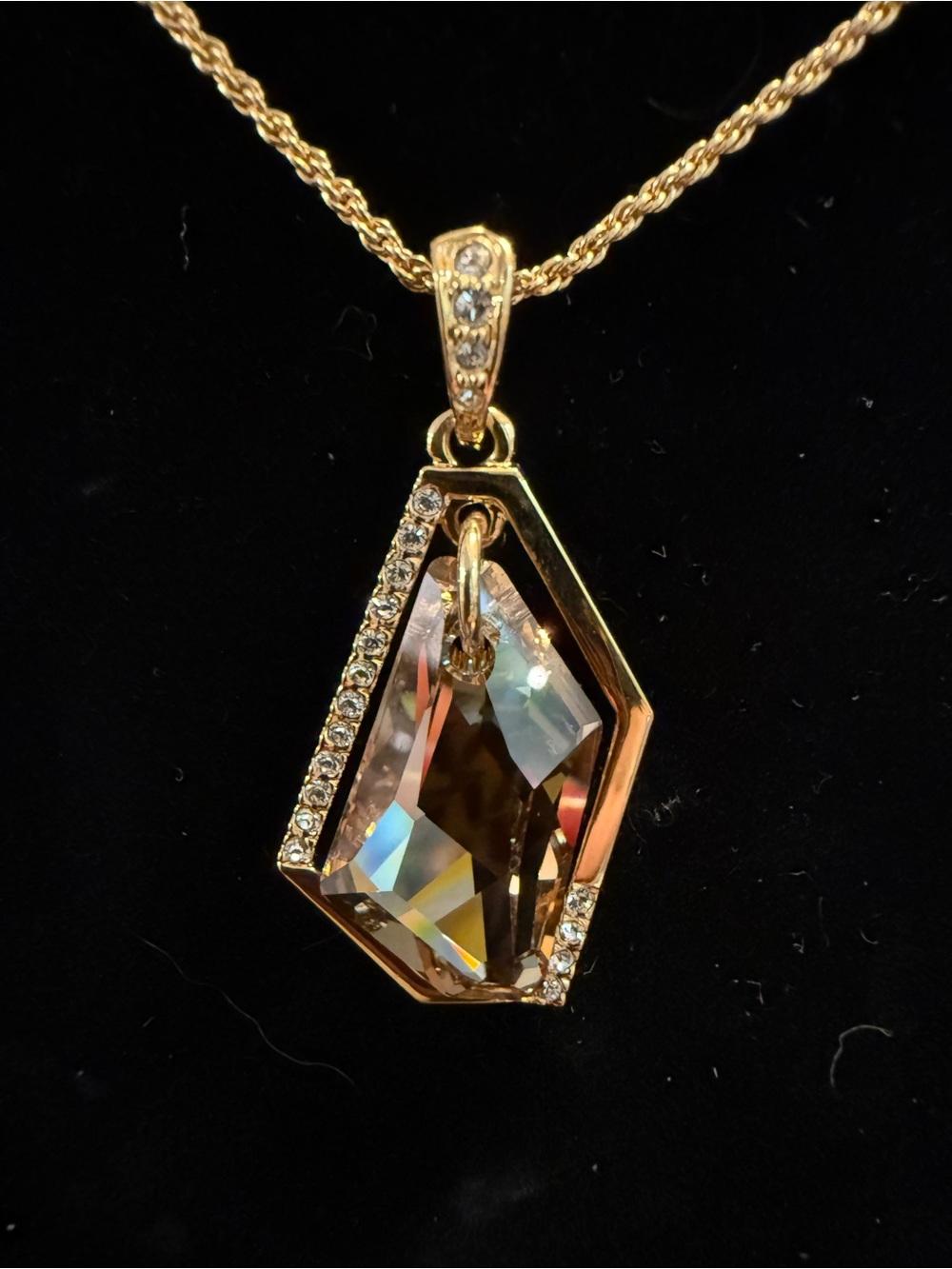 Annaleece by DeVries Swarovski Crystal Gold Tone Polygon Drop Necklace NWT